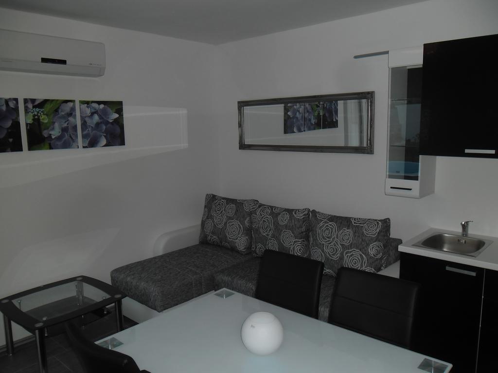 Rooms & Apartments Marinero Betina  Rum bild